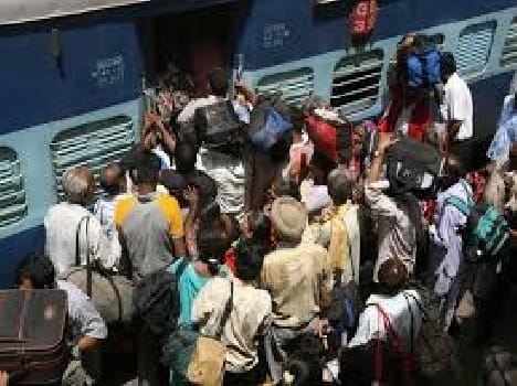 Reel announced raging on the wrong train passenger